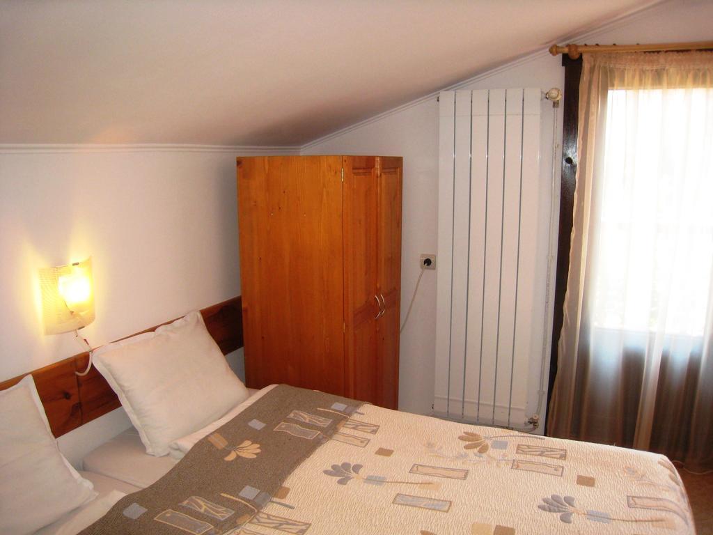 Guest House Voyno Dobriniște Cameră foto